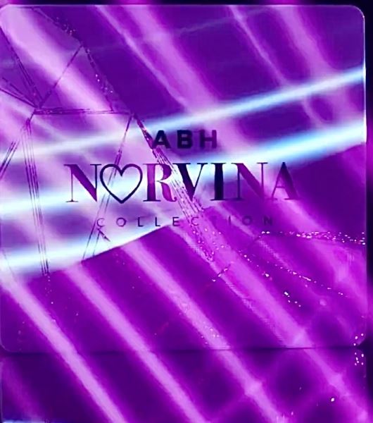 
<p>                        Фиолетовая палетка от ABH Norvina Vol.5</p>
<p>                    