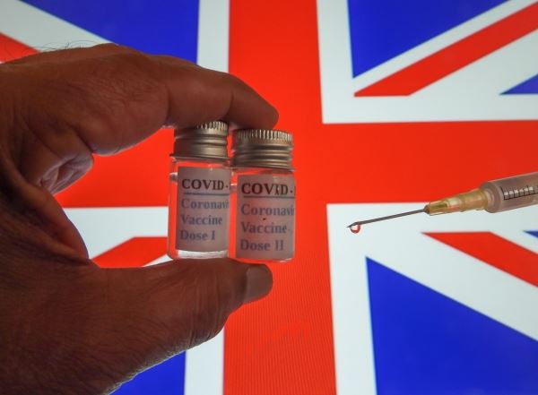 Правда ли, что тотальный локдаун помог британцам преодолеть рост заболеваемости COVID-19?